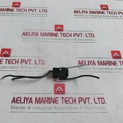Omron V-15Fl111-2A Limit Switch 0.6A 125Vdc 24X5Re