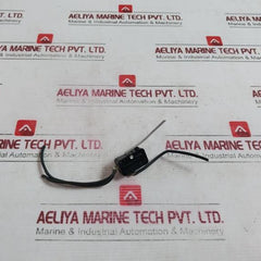 Omron V-15Fl111-2A Limit Switch 0.6A 125Vdc 24X5Re