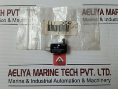 Omron V-15G5-1C25-k Basic Snap Action Switch 0.1A 125Vdc 2250Ra4 3Xg47
