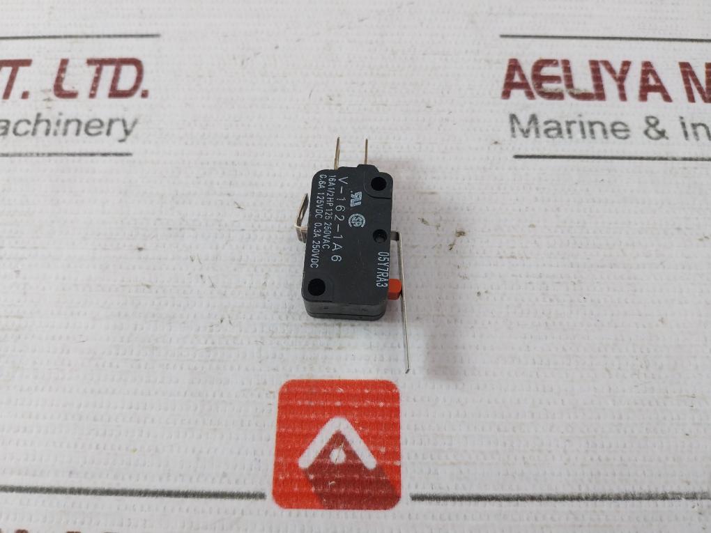 Omron V-162-1A6 Micro Switch 16A 1/2Hp 125 250Vac 05Y7Ra3