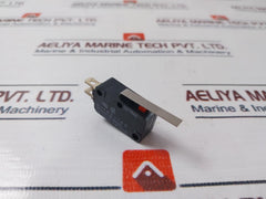 Lot of 3X Omron V-162-1a6 Small Basic Switch 16a 250vac