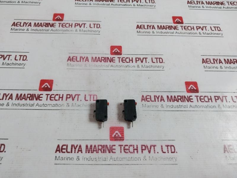 Lot of 2X OMRON V-16G-2C25 Microswitch Miniature Pin Plunger 0.1A 125V DC