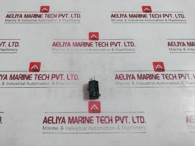 Lot of 2X OMRON V-16G-2C25 Microswitch Miniature Pin Plunger 0.1A 125V DC