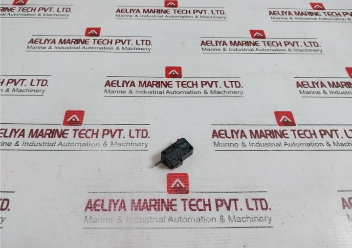 Lot of 2X OMRON V-16G-2C25 Microswitch Miniature Pin Plunger 0.1A 125V DC