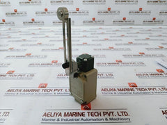 Omron Wlca12-2 2-circuit Limit Switch With Parts