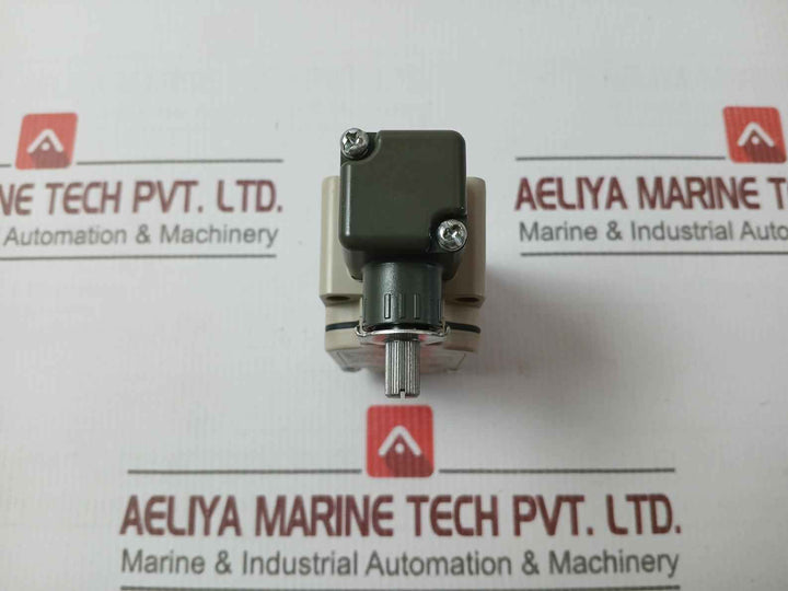 Omron Wlca2-2-n Series Plunger Limit Switch 2A 250Vac