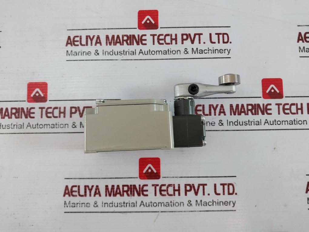 Omron Wlca2-2-q Limit Switch 2A 48Vdc/2A 250Vac Nema A600