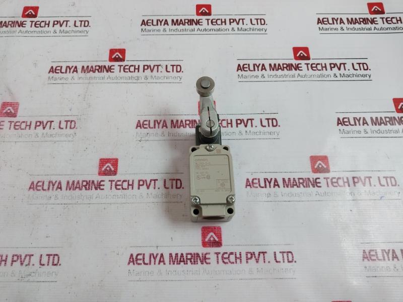 Omron Wlca2-2-q Single Roller Limit Switch Adjustable Angle 2A 250Vac