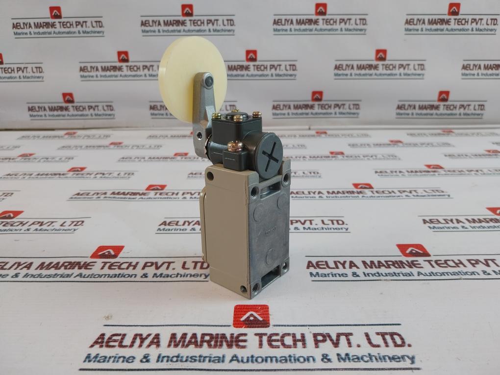 Omron WLCA2-26N Compact 2-Circuit Limit Switch