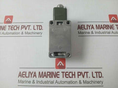 Omron Wlca2-2Y-n 2 Circuit Limit Switch Ac-15 2A 250V 15723Nn1