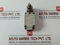 Omron Wlsd2-g General Purpose Vertical Limit Switch Ac-15 2A/250V