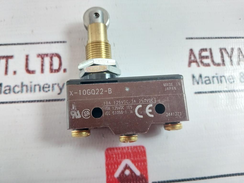 Omron X-10Gq22-b Limit Switch