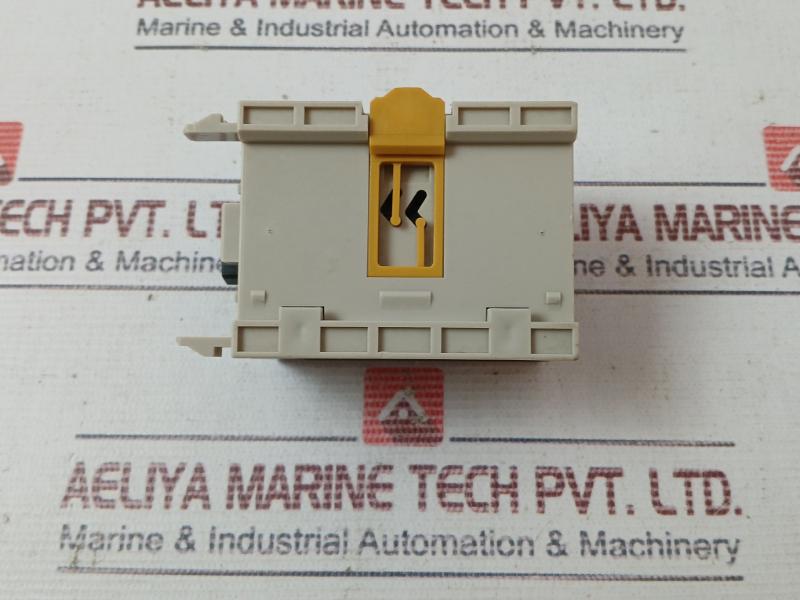 Omron Xwt-od08 Remote Terminal Module 24Vdc 0.5A