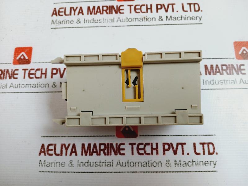 Omron Xwt-od16-1 16 Solid State Position Interface Output Terminal Block