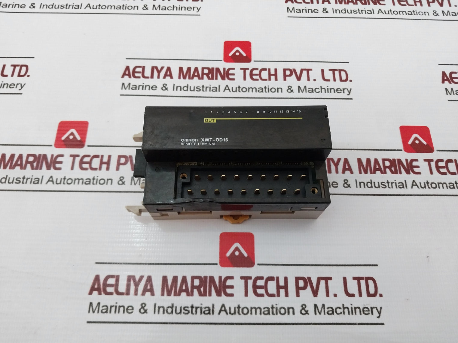 Omron Xwt-od16 Remote Terminal Output Module 24V Dc 0.5A/Point