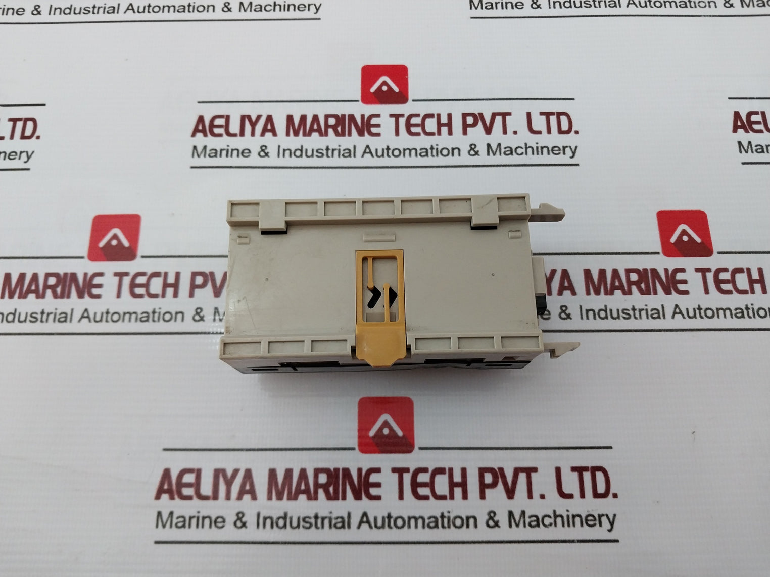 Omron Xwt-od16 Remote Terminal Output Module 24V Dc 0.5A/Point