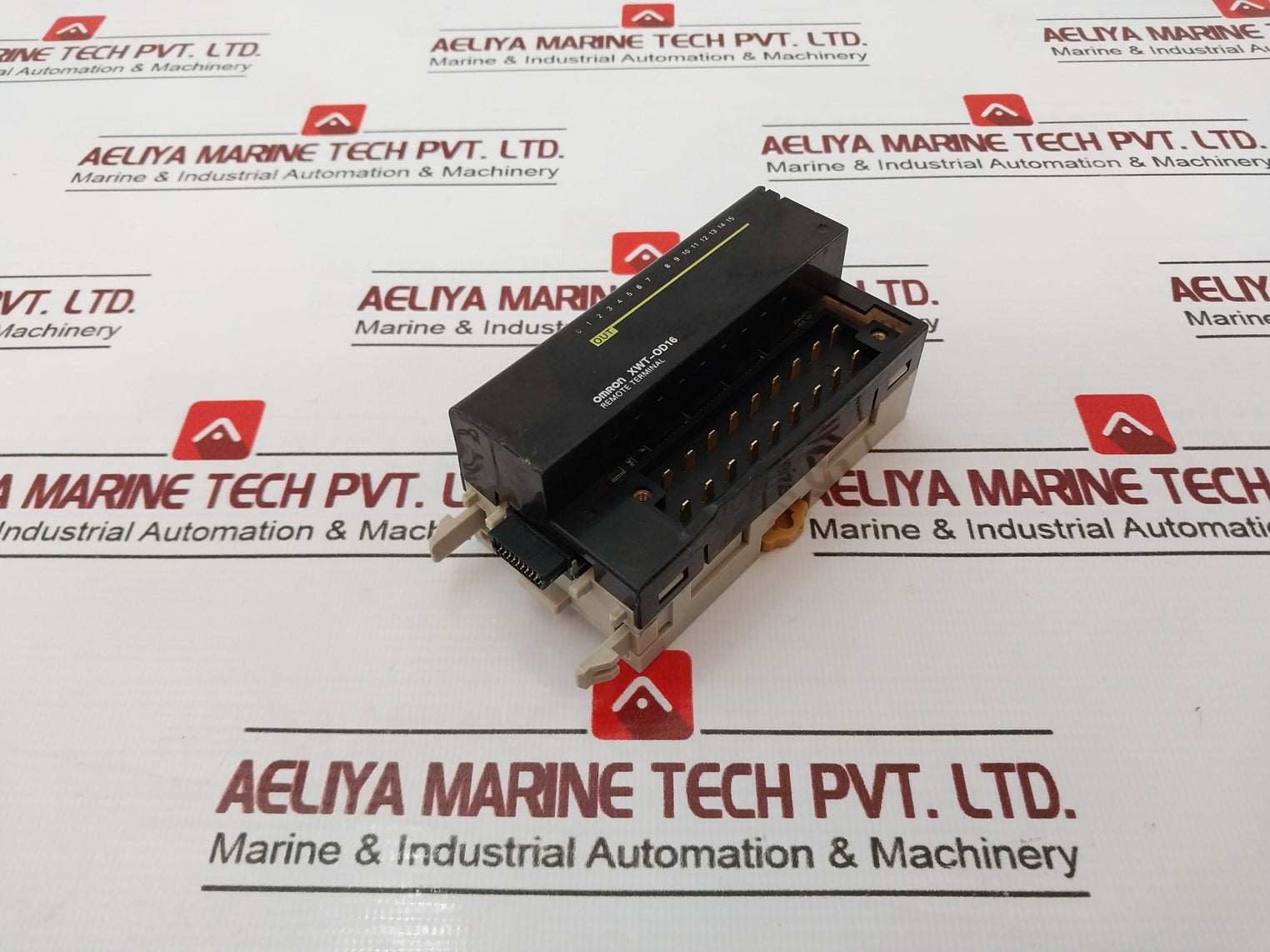 Omron Xwt-od16 Remote Terminal Output Module 24V Dc 0.5A/Point