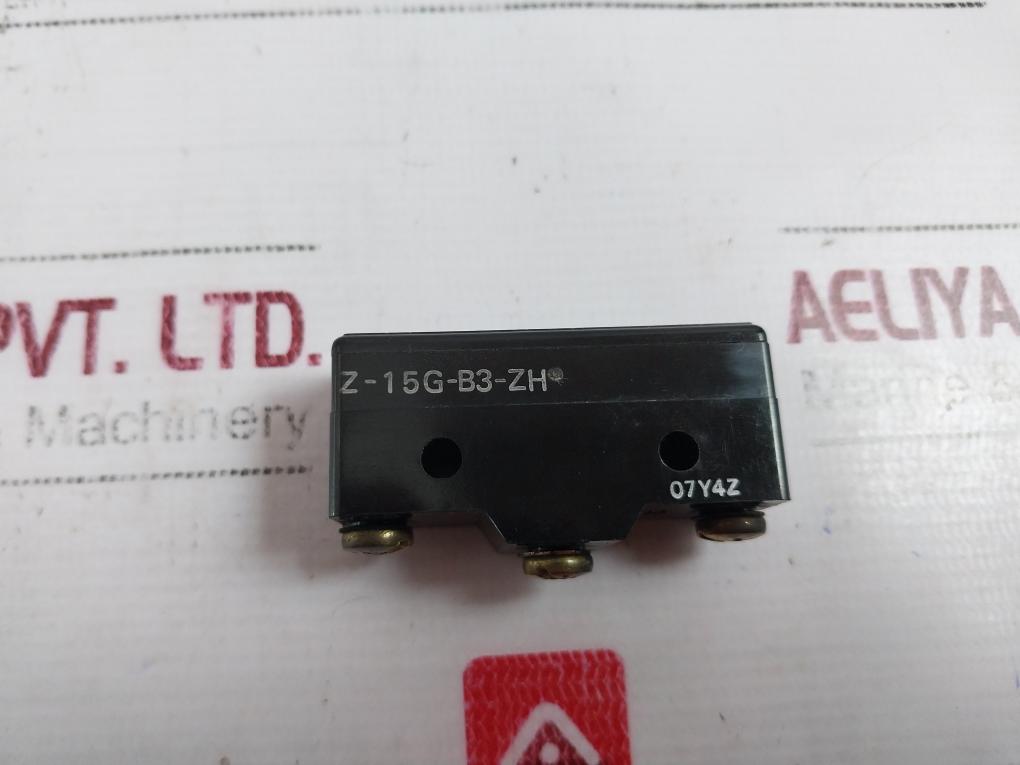 Omron Z-15G-b3-zh Plunger Limit Switch 07Y4Z