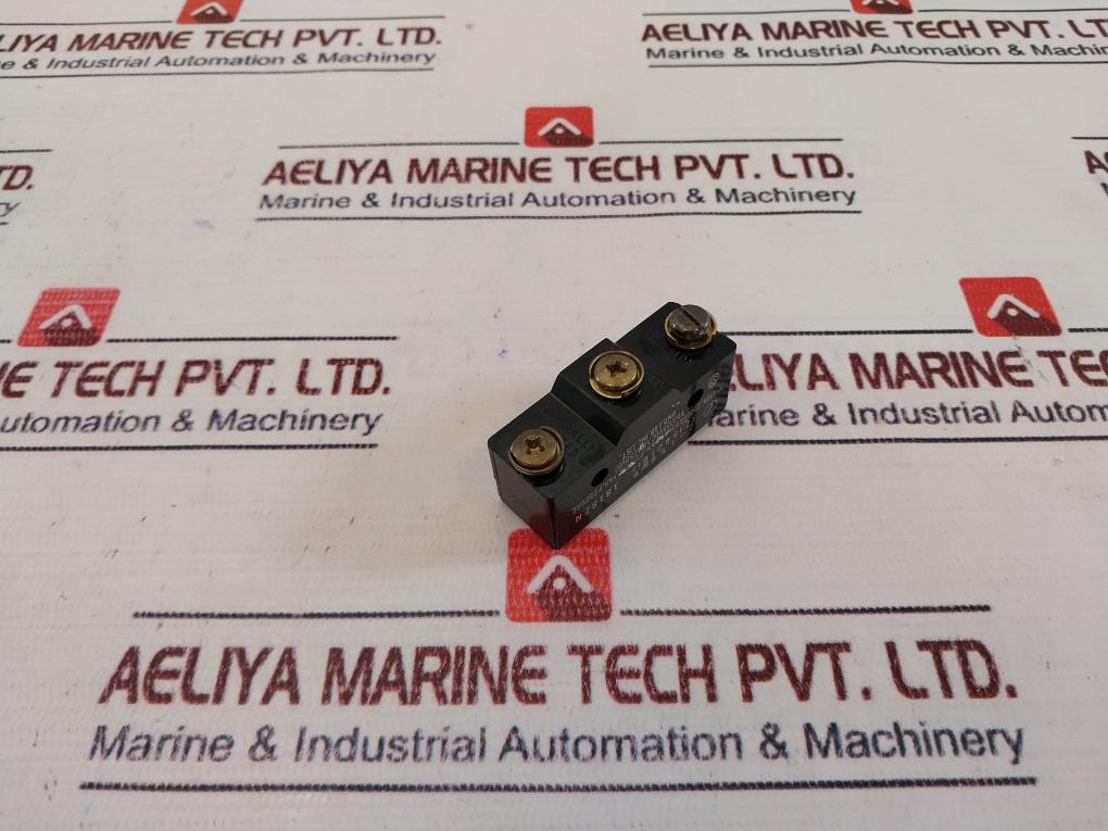 Lot of 2x Omron Z-15G-B Micro Switch