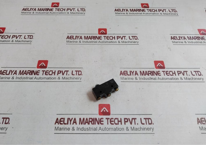 Omron Z-15Gd-b General-purpose Basic Switch Z4G1P09B 15A 125 250 Or 480Vac