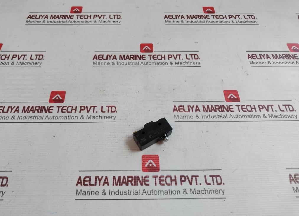 Omron Z-15Gd-b General-purpose Basic Switch Z4G1P09B 15A 125 250 Or 480Vac