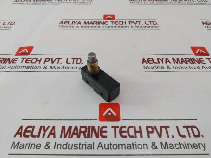 Omron Z-15Gq General-purpose Basic Switch Z4G1P05A 675008 15A 125/250 Or 480Vac