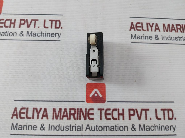 Omron Z-15Gw22 General-purpose Basic / Micro Switch 15A 125, 250 Or 480Vac