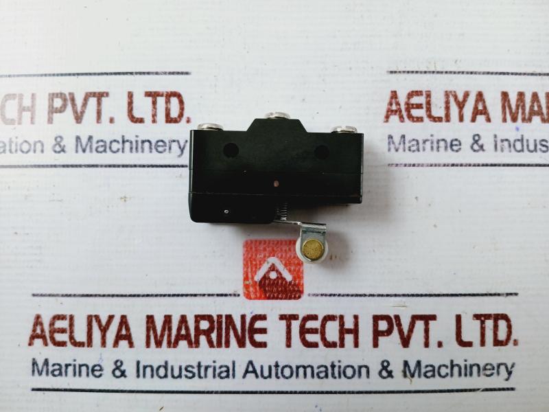 Omron Z-15gw22-b Short Hinge Roller Lever Limit Switch 15a 250v~ 09422h1
