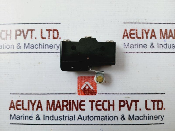Omron Z-15gw22-b Short Hinge Roller Lever Limit Switch 15a 250v~ 09422h1