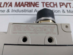 Omron Ze-n-2 General Purpose Horizontal Limit Switch 15A 125, 250 Or 480Vac