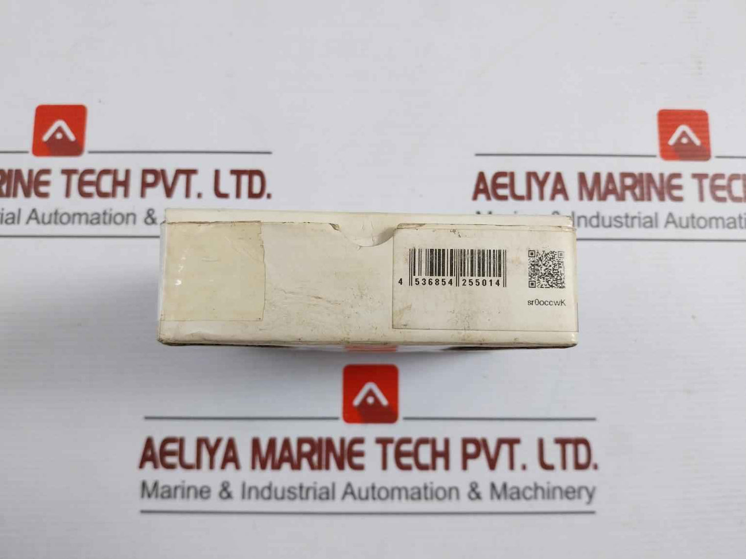 Omron Ze-n-2 General Purpose Horizontal Limit Switch 15A 125, 250 Or 480Vac