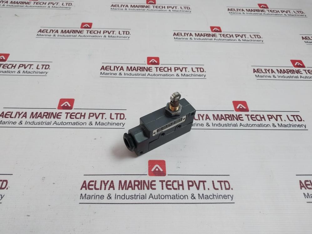 Omron Ze-q22-2 Industrial Limit Switch