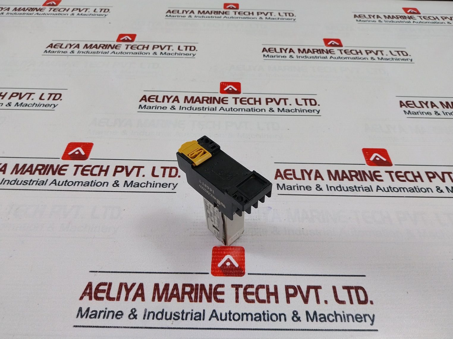 Omron Corporation H3Yn-4 Timer Relay With Base 5A 250V