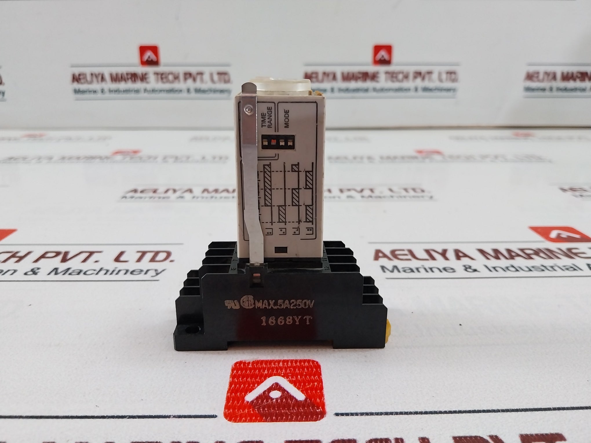 Omron Corporation H3Yn-4 Timer Relay With Base 5A 250V