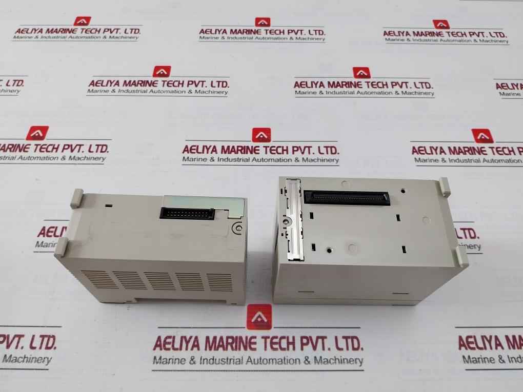 Omron Cs1W-at211 Plc I/O Module C200H-bc-v 24V Dc 7Ma 50W Cs1G-cpu45H Ver. 4.1