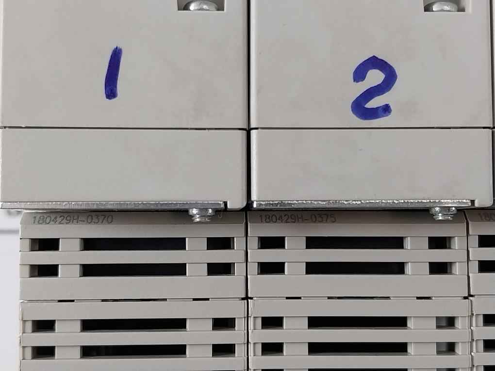 Omron Cs1W-at211 Plc I/O Module C200H-bc-v 24V Dc 7Ma 50W Cs1G-cpu45H Ver. 4.1