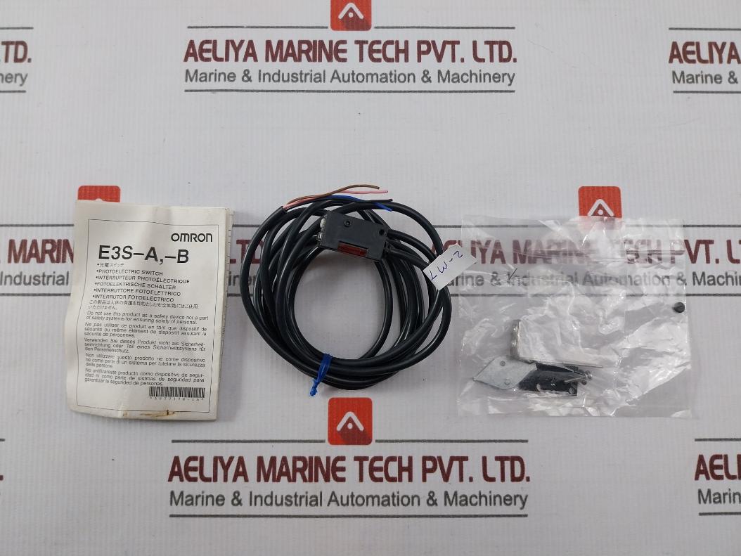 Omron E3S-bd61 Photoelectric Switch 12 To 24 Vdc.