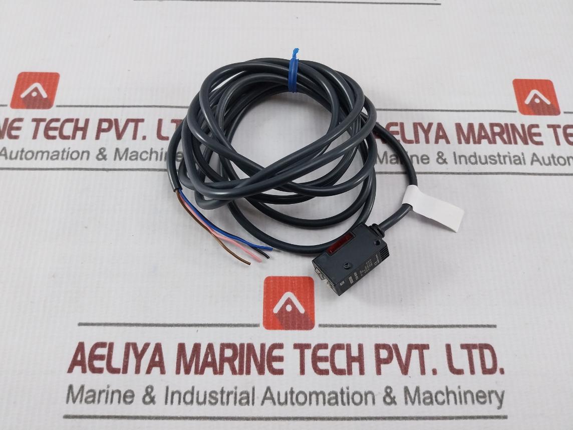 Omron E3S-bd61 Photoelectric Switch 12 To 24 Vdc.