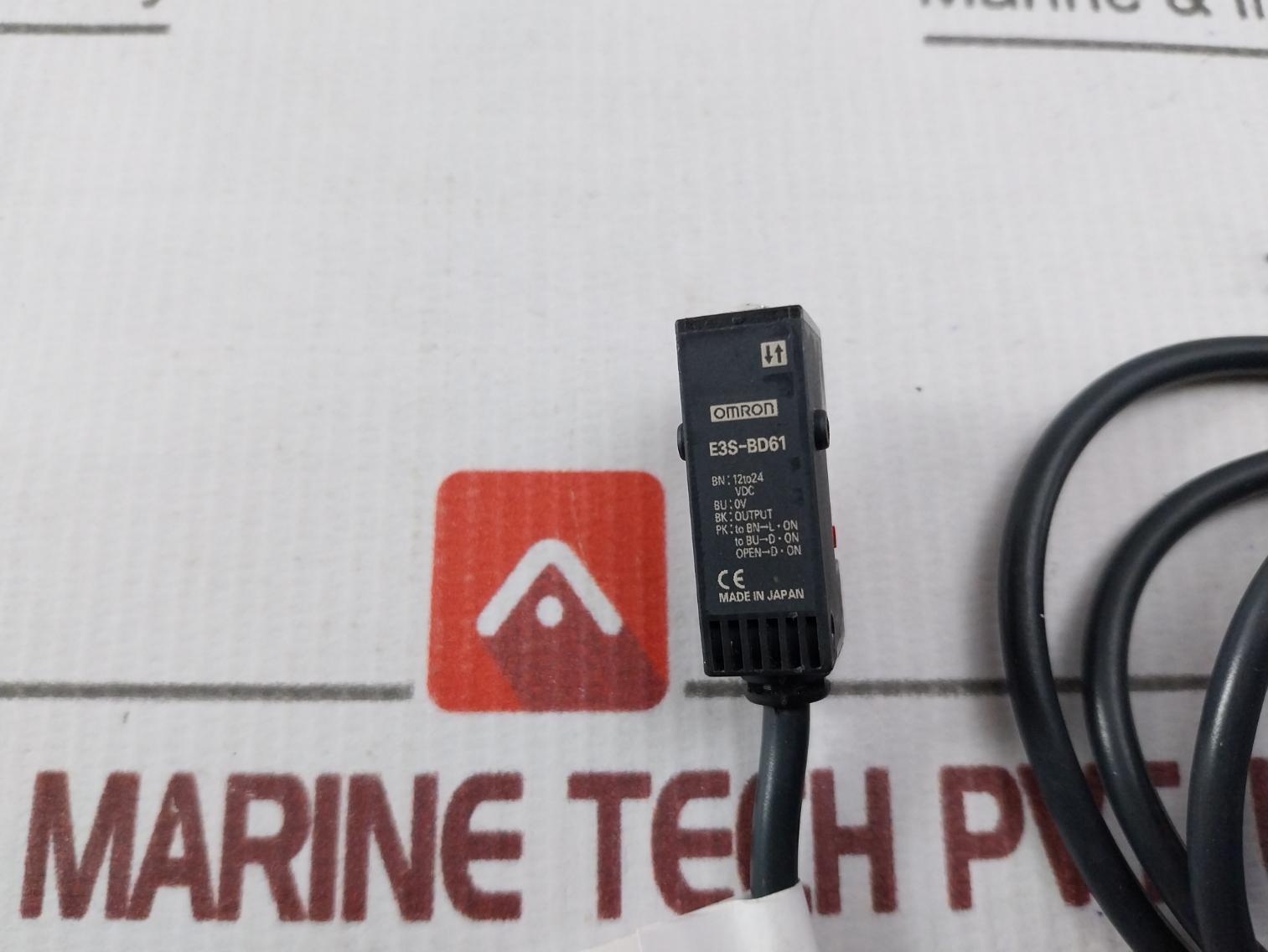 Omron E3S-bd61 Photoelectric Switch 12 To 24 Vdc.