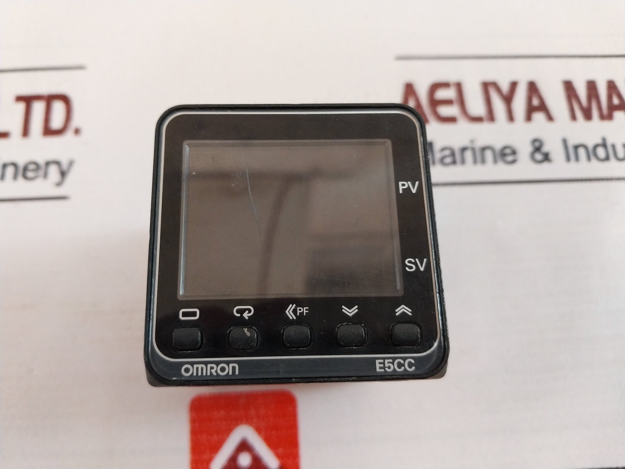 Omron E5cc-qx2asm-800 Digital Temperature Controller