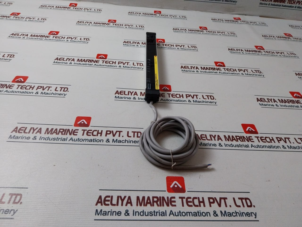 Omron F3Sj-e0305-25-l Safety Light Curtain