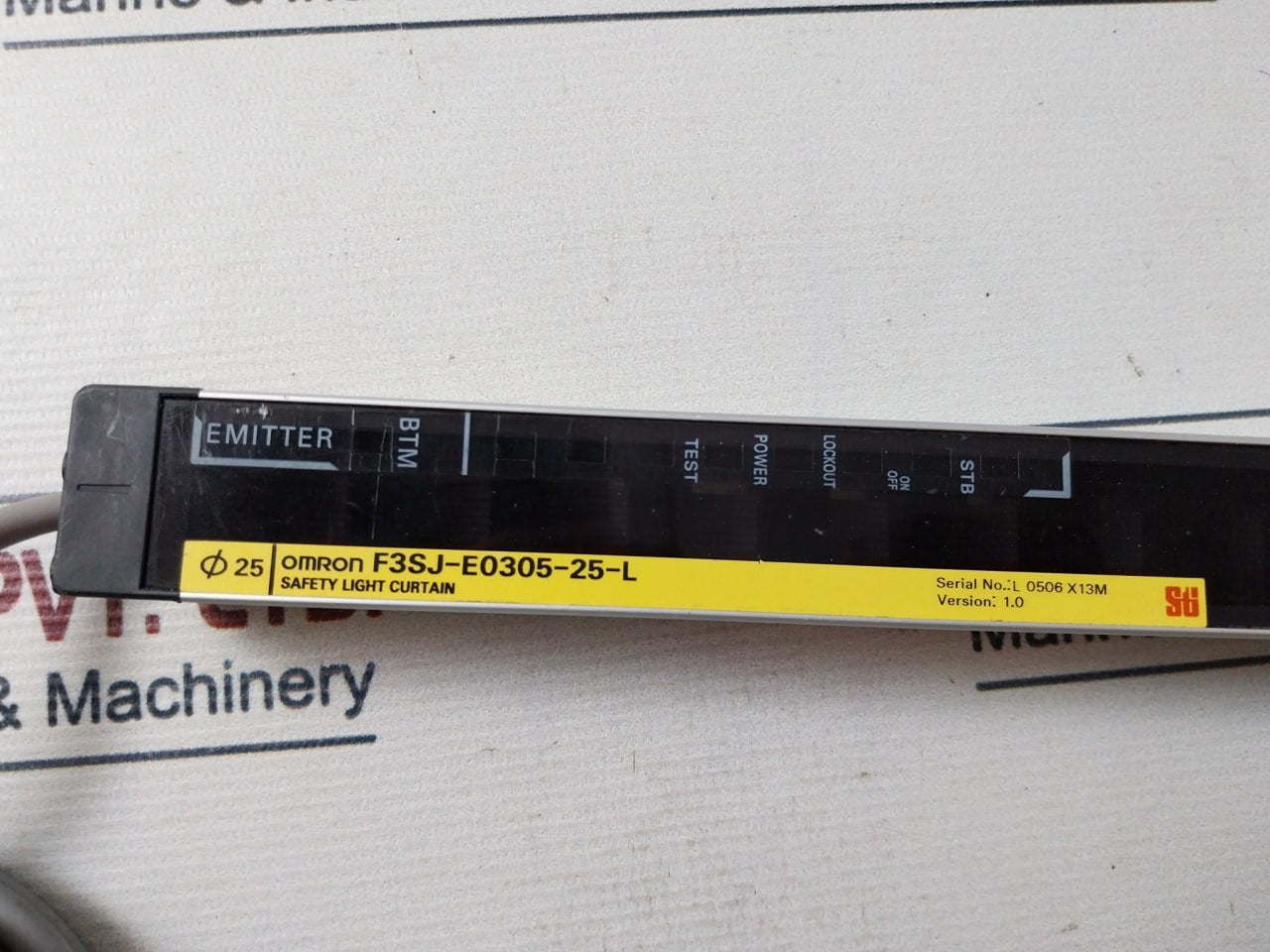 Omron F3Sj-e0305-25-l Safety Light Curtain