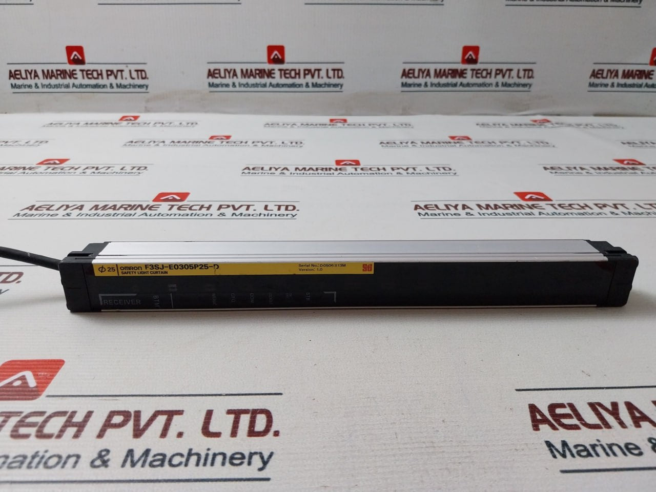 Omron F3Sj-e0305P25-d Safety Light Curtain 24V Dc