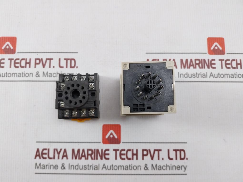 Omron H3Cr-a Solid-state Multi-functional Timer 0-30 Hrs