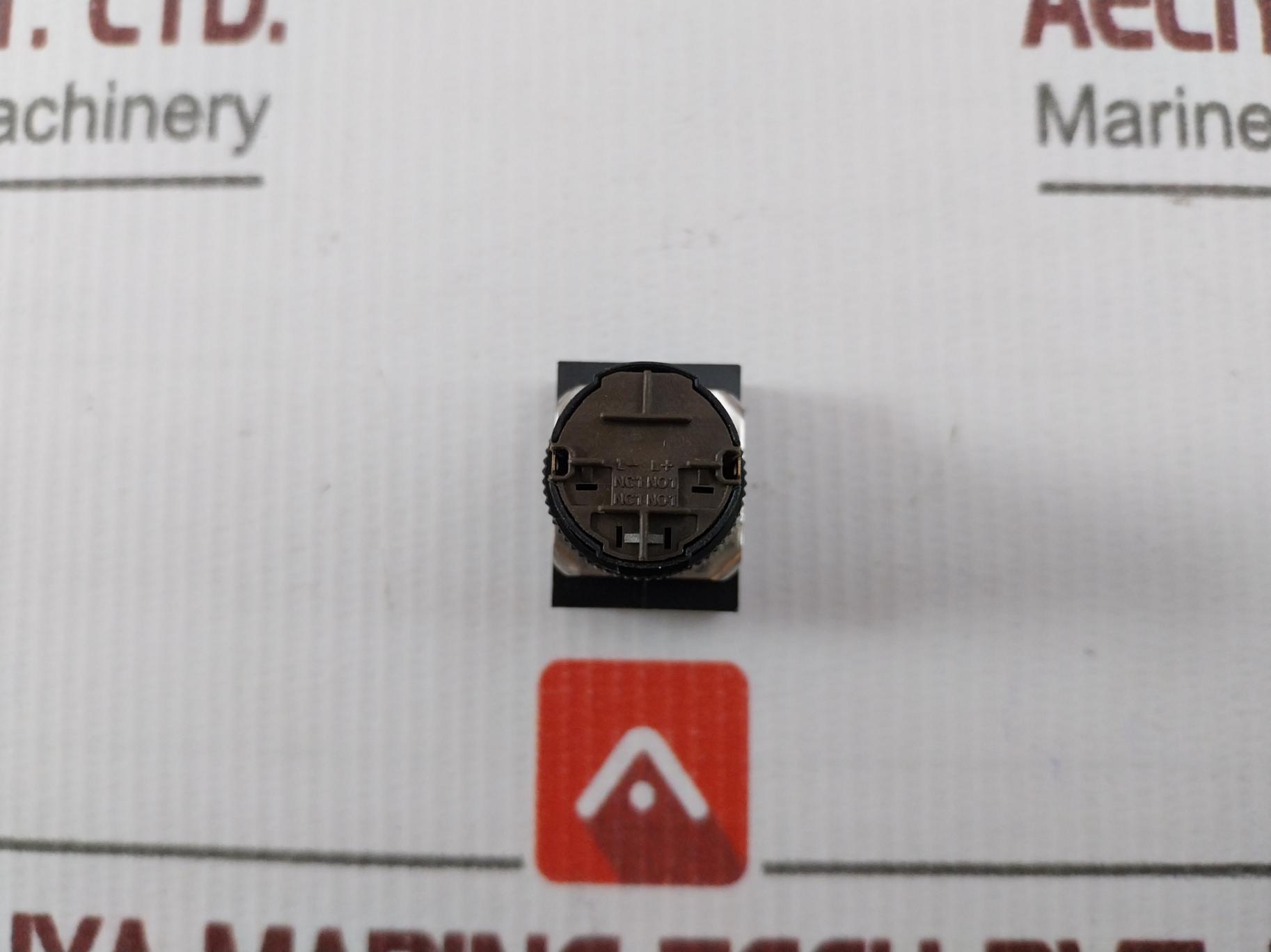 Omron M2Bj-7001-1 Led Pilot Light Module 28V 1W