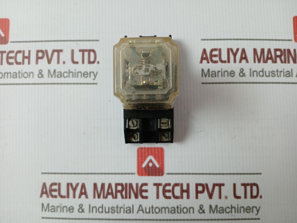 Omron Mk2P Relay With Socket Base 24Vdc 430 Ohm