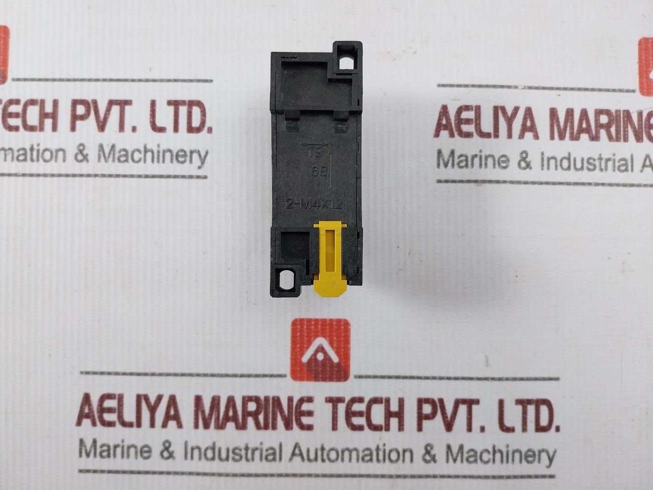 Omron Ptf08A-e Relay Socket