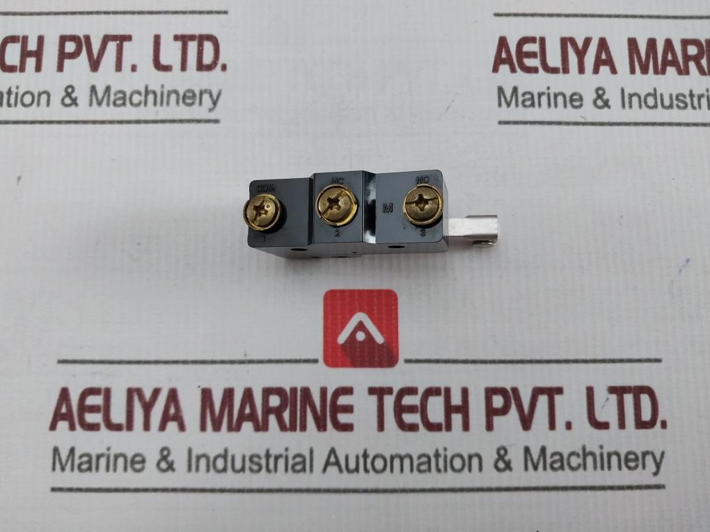 Omron Z-15Gm2-b Micro Switch
