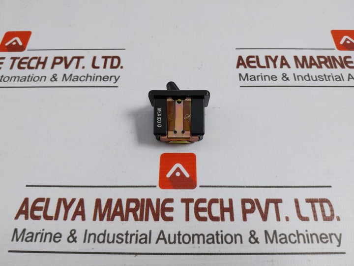 On-Off-Toggle-Switch-125-250-Vac-Carling-365080-0019-Lot-Of-2X-210572-10