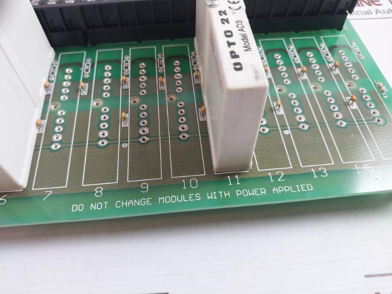 Opto 22 Pb16Ah 16-channel Analog I/O Mounting Rack Ad3 001774J 4 To 20Ma